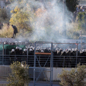 Επεισόδια, ένταση και χημικά μεταξύ οπαδών του ΠΑΟΚ και Αστυνομίας στο Πανθεσσαλικό