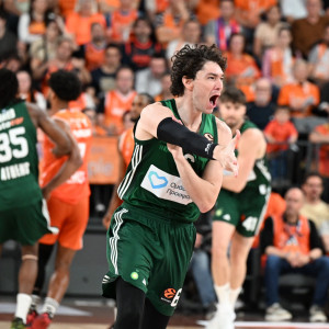 Τα διαδοχικά τρίποντα του Παναθηναϊκού στα κρίσιμα λεπτά