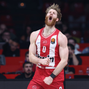 Ο «αλλαγμένος» Γουόκαπ στα playoffs με τη Μονακό