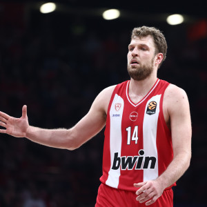 Βεζένκοφ: «Όποιος νομίζει ότι θα είναι εύκολη η σειρά με τη Μονακό κάνει λάθος»