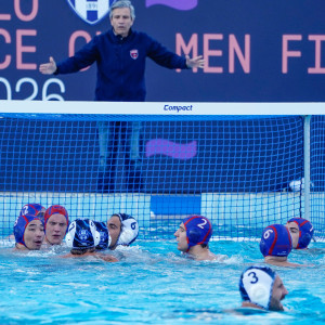 Σύρραξη και ξύλο μεταξύ παικτών στο Απόλλων Σμύρνης - Πανιώνιος (video)