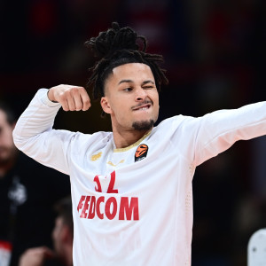 Ο Κάτας έχει σημειώσει στο μπλοκάκι του το όνομα του Στράζελ που θα φύγει απ' τη Μονακό