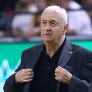 Η συγκέντρωση της ΑΕΚ στον στόχο και τα... mind games από Ισπανία