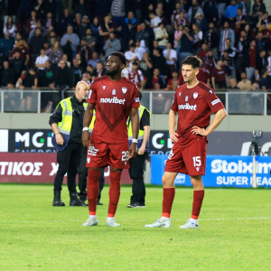 Αποδοκιμασίες και συνθήματα κατά της διοίκησης της ΑΕΛ Novibet - Σύρραξη στο φινάλε! (video)