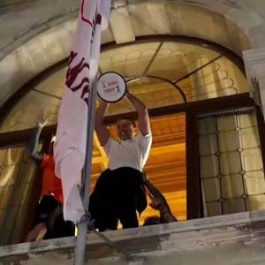 Ο Χρήστος Κόντης σήκωσε το τρόπαιο του Κυπέλλου Ελλάδας Betsson στο Δημαρχείο του Ηρακλείου (video)