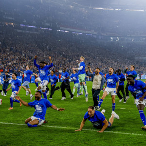 Η Σάλκε επέστρεψε στην Bundesliga μετά από τρία χρόνια (video)