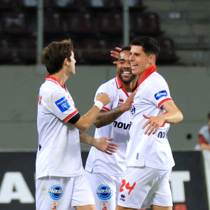 Αλύγιστος ο Πανσερραϊκός, πέρασε από τη Λάρισα και «βύθισε» την ΑΕΛ Novibet