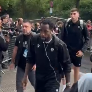 Η ώρα έφτασε: Η αποστολή του ΠΑΟΚ έφτασε στην «Bilbao Arena» (video)