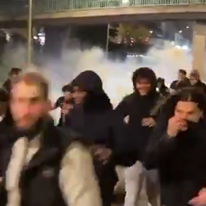 Χάος και επεισόδια στο Παρίσι μετά την πρόκριση της Παρί - Δύο τραυματίες