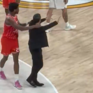 Έξαλλος ο Δημήτρης Ιτούδης: Αποβλήθηκε στο Χάποελ - Ρεάλ Μαδρίτης (video)