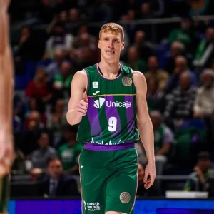 Απρόοπτο στη Μάλαγα - Έσπασε το δάχτυλο του ο Ντίαθ πριν το ματς με την ΑΕΚ