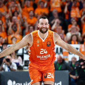 «How you doing baby»: Οι δηλώσεις του Κοστέλο στο «EuroLeague by Night» και η συνομιλία με Μπουρούση (video)