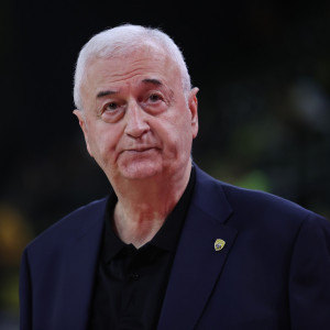 Ο κόσμος της ΑΕΚ έδωσε... ψήφο εμπιστοσύνης στον Ντράγκαν Σάκοτα
