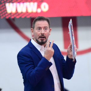 Ο Ολυμπιακός προανήγγειλε Τζουλιάνι με «Sarà perché ti amo» (video)