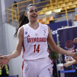 Ανανέωσε με τον Ολυμπιακό η Ρένια Καρλάφτη