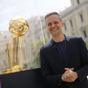 Το τρόπαιο του NBA στην Αθήνα - Ο Χάρης Δούκας βρέθηκε στην έκθεση (photos)