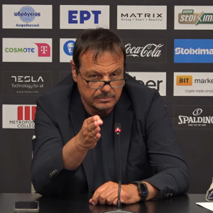 Στην αντεπίθεση ο Αταμάν κατά Γιανάι: «Σκάσε και ασχολήσου με την ομάδα σου, έχω τρεις EuroLeague»