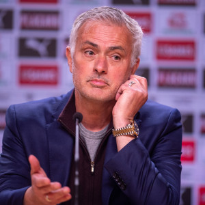 Οριστικό: Ο Μουρίνιο υπογράφει στη Ρεάλ Μαδρίτης!