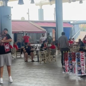 Οι πρώτες εικόνες από το ΣΕΦ - Συγκεντρώνεται στο Φάληρο ο κόσμος του Ολυμπιακού