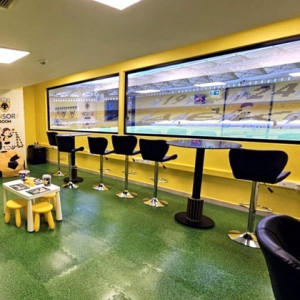 Μια υπέροχη ιστορία στο Sensory Room της ΑΕΚ: «Στο γήπεδο με τον γιο μου στο φάσμα του αυτισμού»