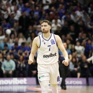 Στον Κολοσσό Ρόδου ο Τσιακμάς
