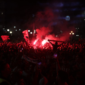 «Χαμός» σε όλη την Ελλάδα για το ευρωπαϊκό του Ολυμπιακού (video)