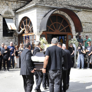 Σε κλίμα οδύνης η κηδεία του Μάριου Οικονόμου στα Ιωάννινα (photos)