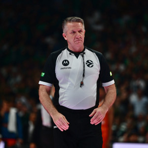 Οι διαιτητές του τελικού της EuroLeague ανάμεσα στον Ολυμπιακό και τη Ρεάλ