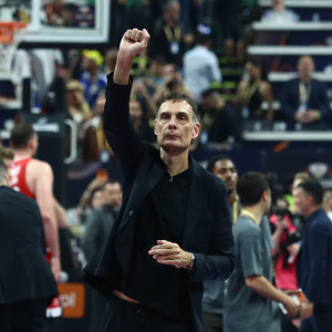 Β. Ιωάννου στο «EuroLeague by Night»: «Οι Αγγελόπουλοι θα προτείνουν νέο πολύ μεγάλο συμβόλαιο στον Γ. Μπαρτζώκα» (vid)