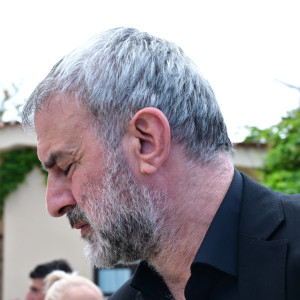 Συντετριμμένοι ο Τραϊνός Δέλλας και η μητέρα της Μαστροκώστα στην κηδεία - «Καλώς το λουλούδι μου, καλώς το αστέρι του ουρανού»