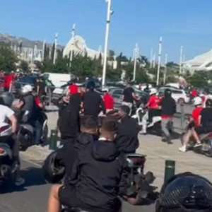 Έφτασε στο ΟΑΚΑ η πελώρια μηχανοκίνητη πορεία των φίλων του Ολυμπιακού (video)