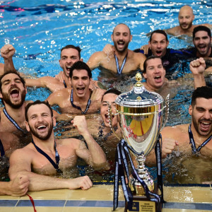 Η απονομή του Πρωταθλήματος Ελλάδας στον Ολυμπιακό (video)