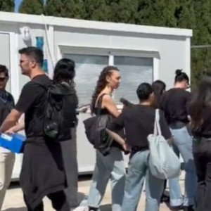 Ξεκίνησαν οι ουρές: Κόσμος περιμένει να μπει στο T-Center, πέντε ώρες πριν τον τελικό της EuroLeague