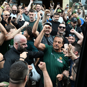 Η απόλυτη αποθέωση από τον κόσμο του Παναθηναϊκού στον Αταμάν