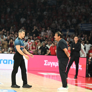 Απαλλάχθηκε ο Αταμάν απ' τον Αθλητικό Δικαστή - Πρόστιμο στον Ολυμπιακό για υβριστικά συνθήματα