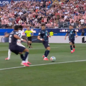 Με αυτογκόλ του Μπομπαντίγια το 1-0 των ΗΠΑ (video)