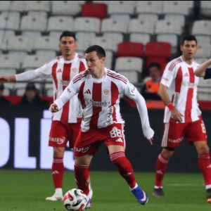 «Ο Ηρακλής ενδιαφέρεται για τον Σάριτς»