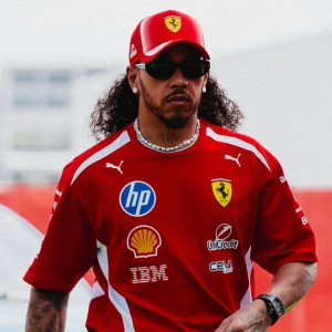Το νέο look του Λιούις Χάμιλτον για το grand prix στη Βαρκελώνη που δεν έκανε και τόσο... πάταγο (video)