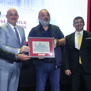 Ηλιόπουλος: «Η ΑΕΚ πήρε το πρωτάθλημα κόντρα στα συστήματα - Το αφιερώνουμε στη νέα μέρα και στη νεολαία μας» (video)