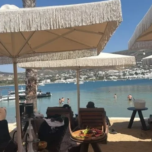 Ο Καρέτσας κάνει διακοπές στην Πάρο
