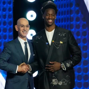 Οι Ουίζαρντς επέλεξαν στο νο.1 του NBA Draft 2026 τον Έι Τζέι Ντιμπάντσα