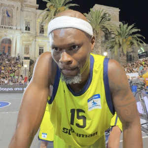 Πέτγουεϊ σε άπταιστα ελληνικά στο Athletiko: «Τώρα είμαι DJ, το μπάσκετ όμως είναι η ζωή μου»