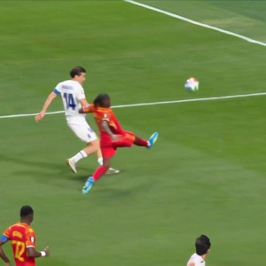 Με αδιανόητη λόμπα του Σομορόντοφ το 1-0 του Ουζμπεκιστάν (video)