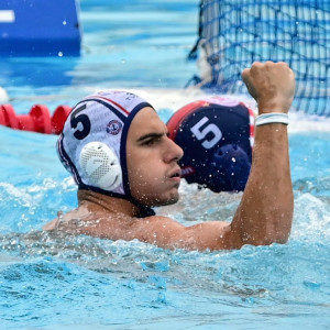 Τρούλος και Κοτσιώνη παραμένουν στη Βουλιαγμένη
