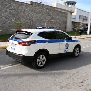 Καρέ-καρέ πως έγινε η οπαδική επίθεση στο αυτοκίνητο με την 12χρονη