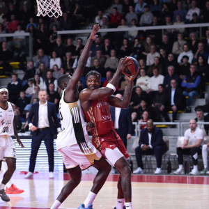 Ο Νέλι Τζούνιορ Τζόζεφ στο μικροσκόπιο του Athletiko: «Είναι μηχανή, ποτέ δεν σκέφτεται ότι κάποιος είναι καλύτερός του»