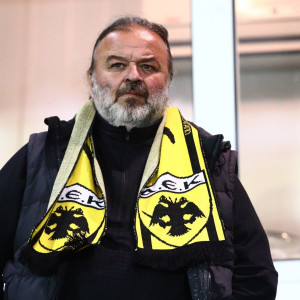 Ξεκάθαρο μήνυμα της ΑΕΚ: «Οργανα του Λιμανιού προσπαθούν να ξεχαστεί η διαιτητική σφαγή - Η ΑΕΚ ειναι δυνατή, ανεξάρτητη και στηριζεται οικονομικά μόνο από τον Ηλιόπουλο»