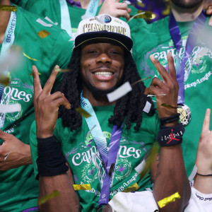 «Kobe vibes»: Το μπλουζάκι του Κέντρικ Πέρι στην τελευταία προπόνηση της Μάλαγα πριν το ματς με την ΑΕΚ