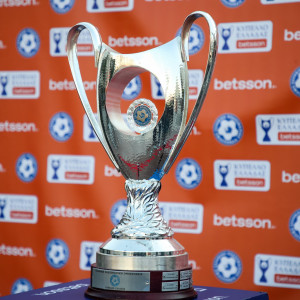 Ποιοι θρύλοι των ΠΑΟΚ και ΟΦΗ θα μεταφέρουν το τρόπαιο του τελικού