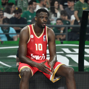 Ο Φαλ δηλώθηκε από τον Ολυμπιακό στην EuroLeague